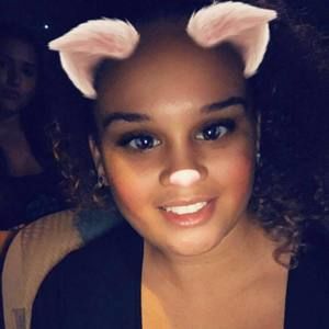 Meet your Posher, Gabrielle